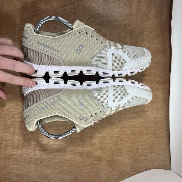 On Running Cloud Women Size 10 Running Shoes - Picture 6 of 9